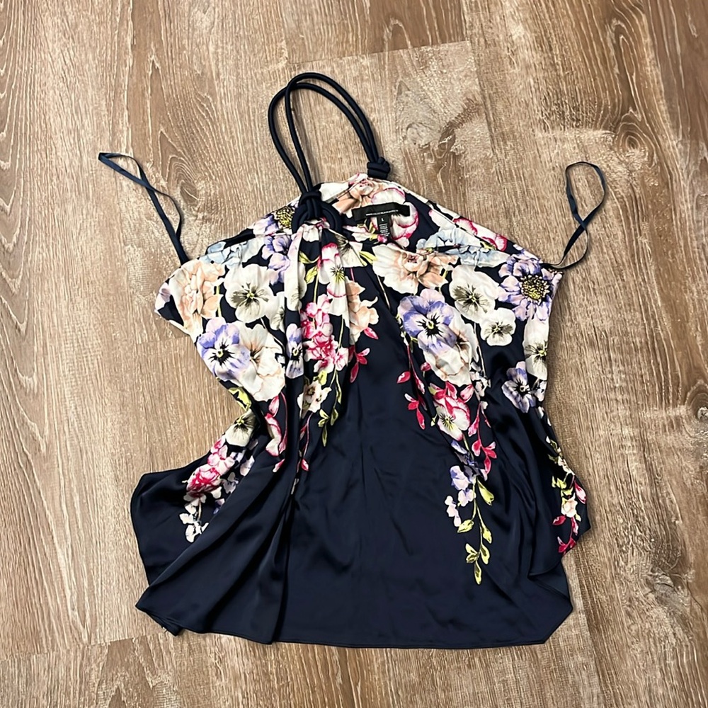 White House black market, large floral top